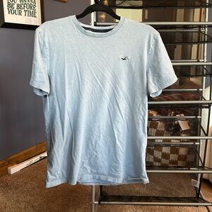 Light blue men’s hollister super soft tshirt